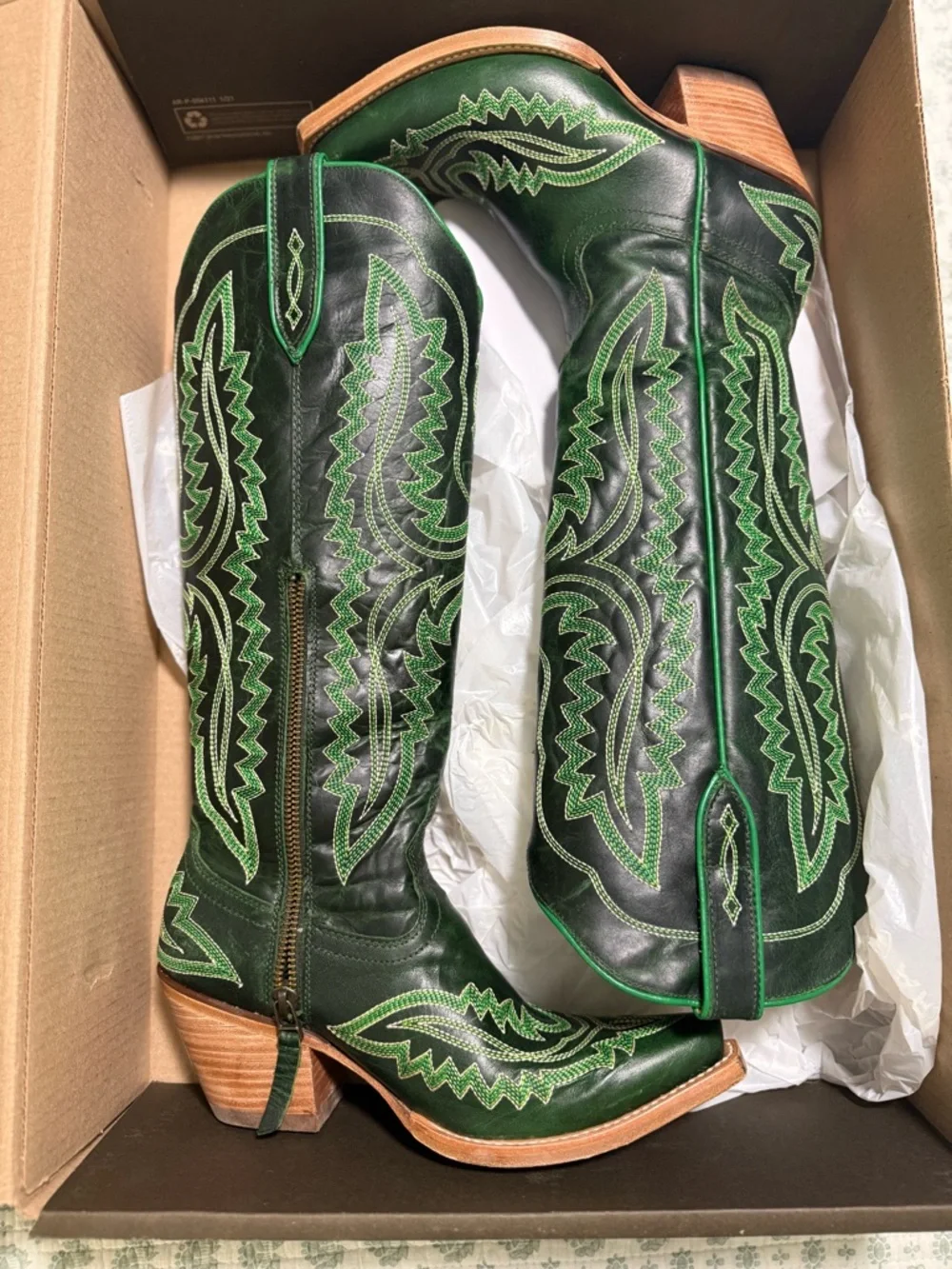 Women’s Ariat Casanova Cowboy Boots Lucky Clover Size 7.5 - Picture 1 of 14